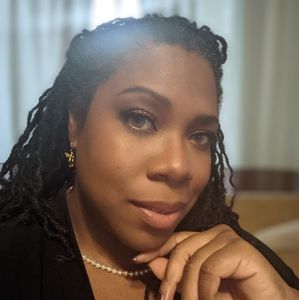 Meet your Posher, Christal